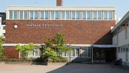 Vantaan aikuisopisto kaupungissa Vantaa