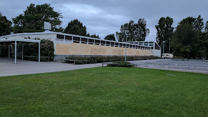 Aarnivalkea Lower Comprehensive School kaupungissa Espoo