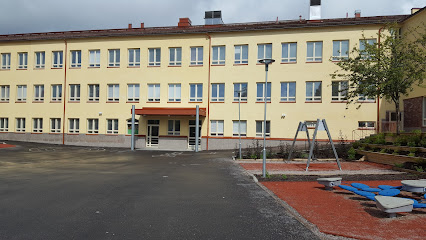 Nyhkalan koulu – Karkkila