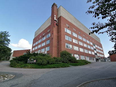 Turku Professional Institute – Juhannuskukkulan School Building – Turku
