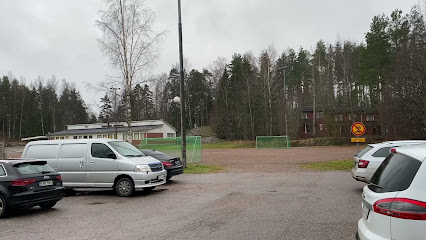 Heikkilan koulu kaupungissa Kirkkonummi