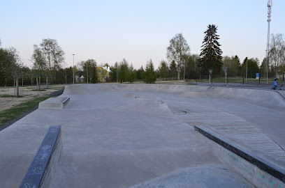 Isokylan koulu kaupungissa 10