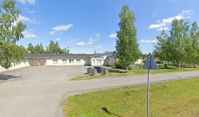 Asuntilan Paivakoti ja Koulu kaupungissa Ylojarvi